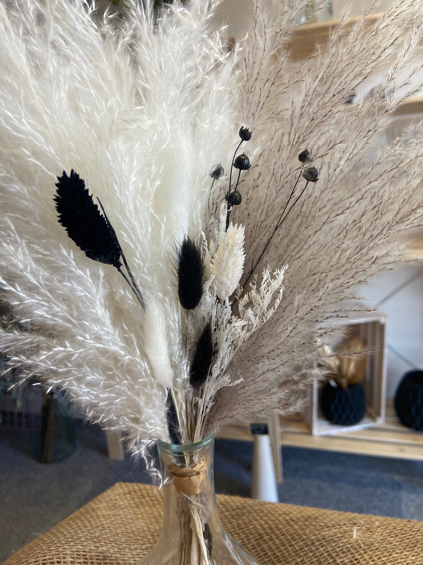 Black Swan Vase Topper