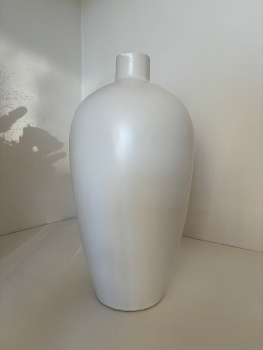 White Smooth Ceramic Vase