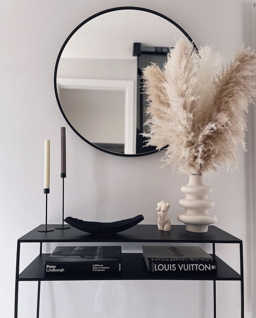 Large mixed white & natural beige fluffy pampas. Style in a large floor vase or on a console table as a statement piece.